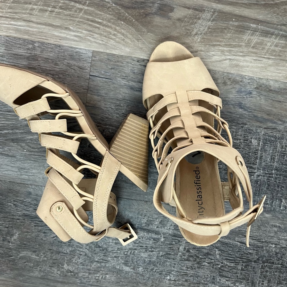 Classified Tan Elegant Heels